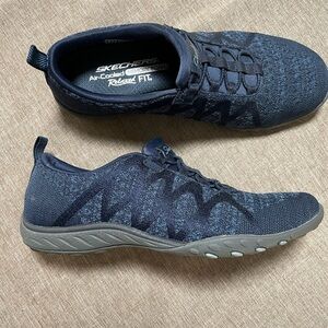 Skechers Navy Relaxed Fit Sneakers-Size 6